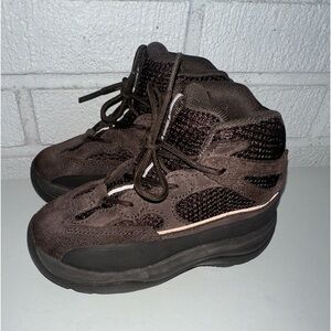 Toddler 9c Yeezy Boots Authentic